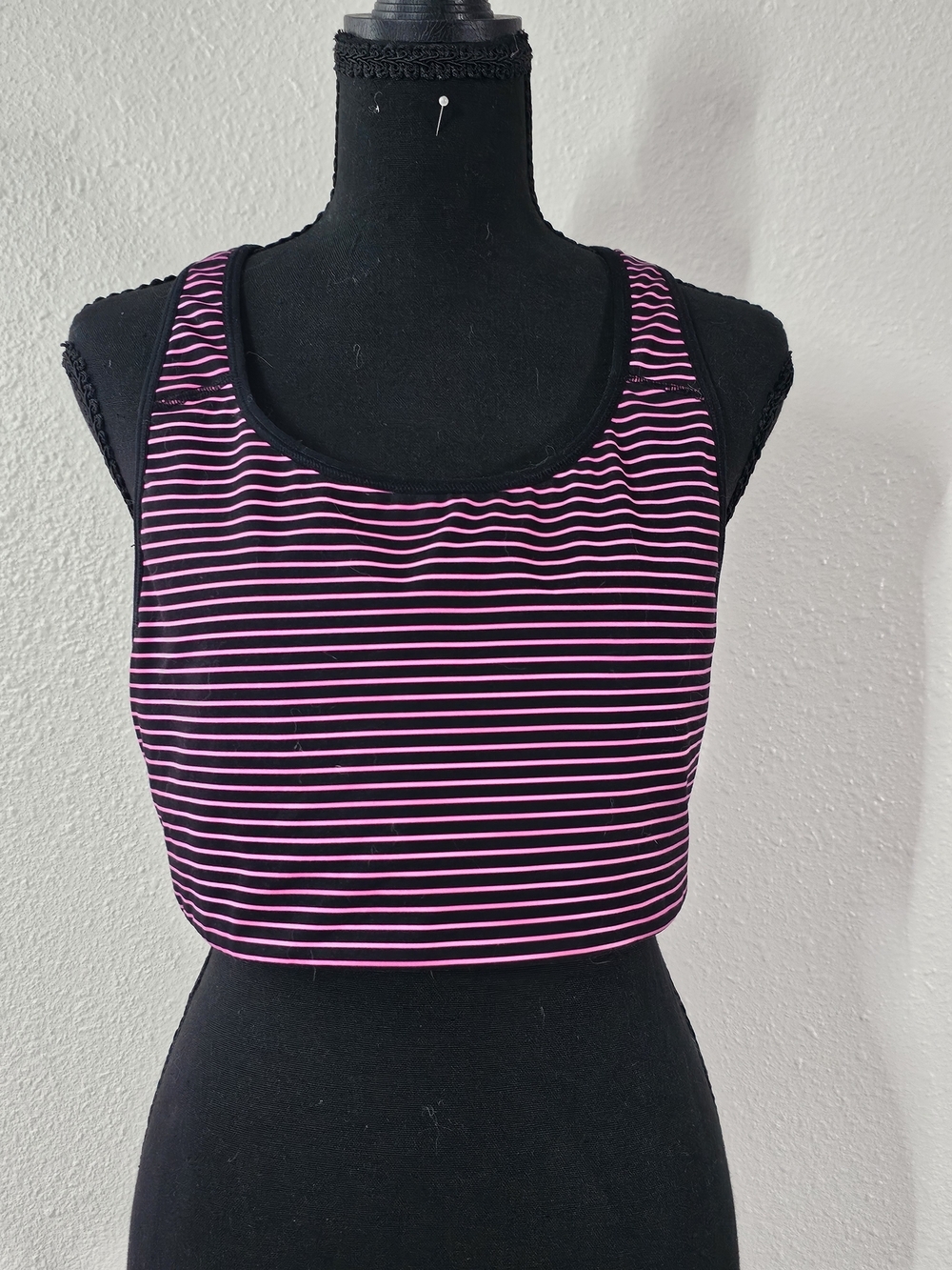 Old Navy Active Black and White Performance Sports Bra